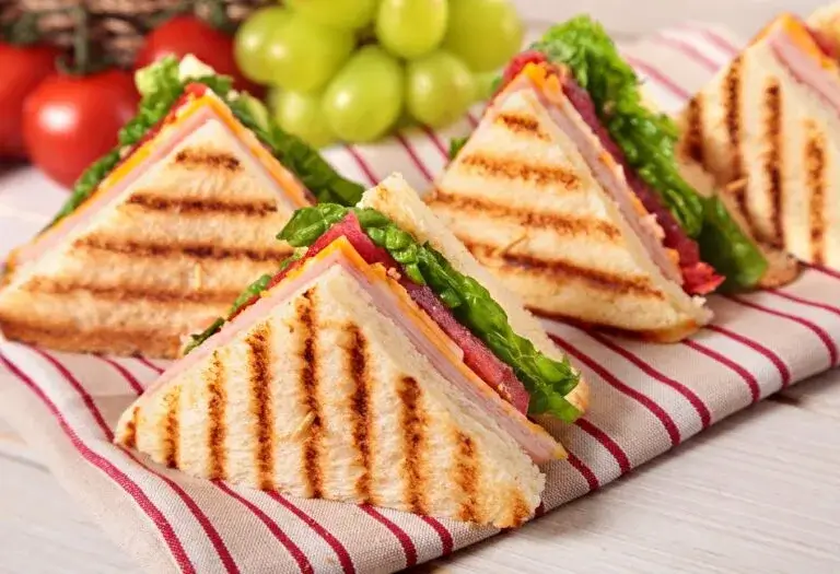 Pear and Sharp Grilled Cheese Sandwich Recipe